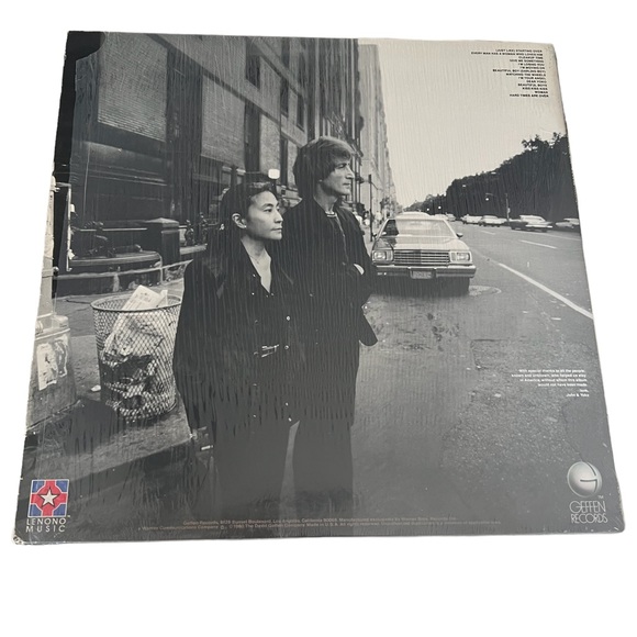 John Lennon/Yoko Ono Double Fantasy 1980.
Vinyl record - Picture 2 of 3
